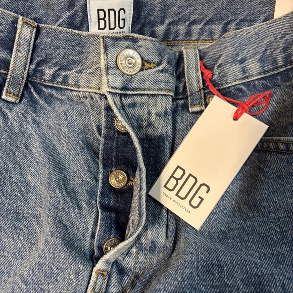 BDG Urban Outfitters Dad Short | Vintage Denim | Size 34W - Picture 3 of 7